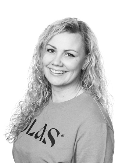 Hannamari Peltomaa. Asiakaspalveluvastastaava yrityksessä Olas Group.